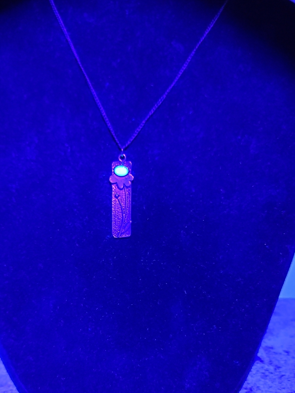 One of a kind Uranium Glass Necklace - Picture 4 of 8